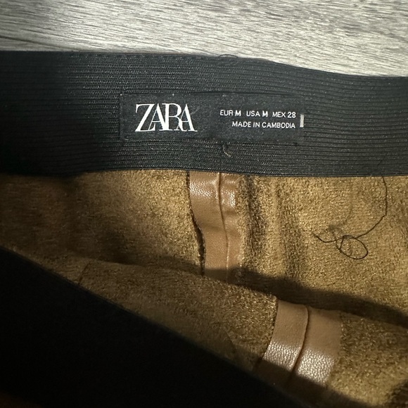 Zara leather pants with zipper on side medium size - Picture 4 of 4